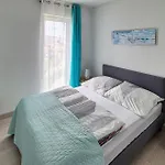 Gorgeous In Apartment *