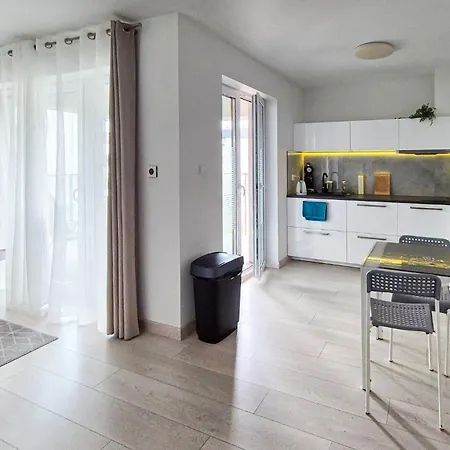 Apartment 1 Bedroom Awesome In *