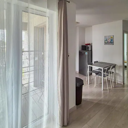 1 Bedroom Awesome In Apartment Kolobrzeg