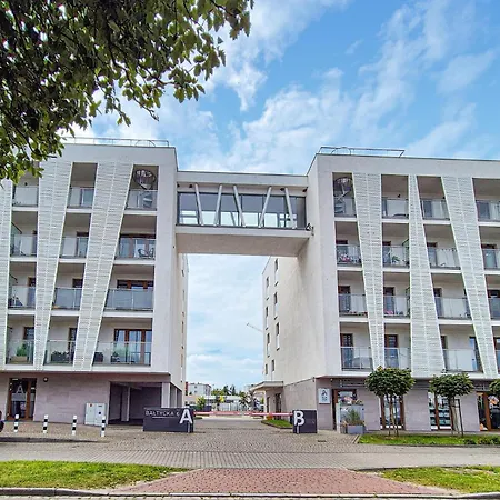 Apartment 1 Bedroom Awesome In *